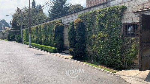 Casa En Loma Del Padre, Cuajimalpa De Morelos Con 5 Recámaras, 400 M², Id: 146869