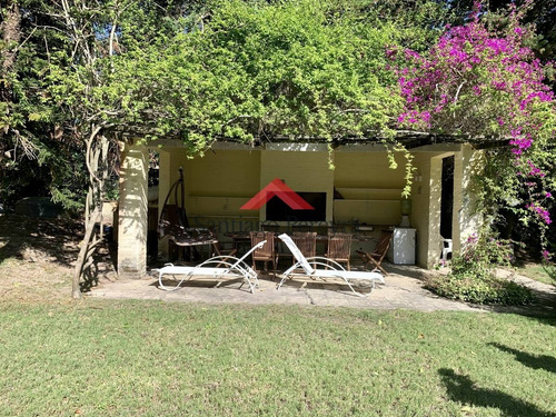 Buena Casa En San Rafael De Cuatro Dormitorios Con Pisicina- Ref: 6467