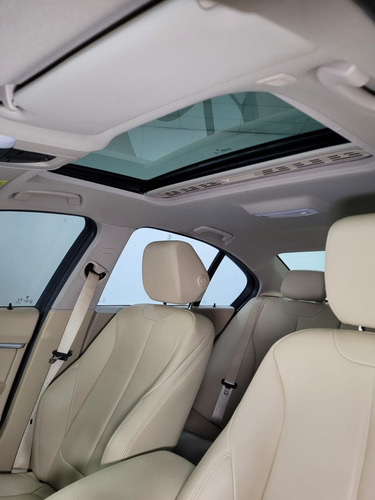 BMW Serie 3 3.0 330i Sedan Sport Line 252cv