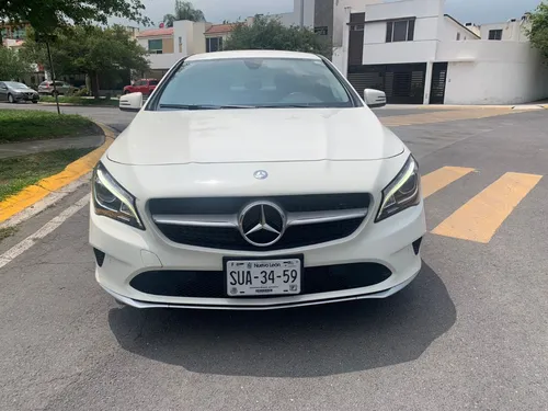 Mercedes-Benz Clase CLA 1.6 200 Cgi Sport At