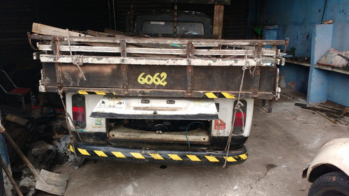 Imagem 2 de 13 de Sucata Kombi Pick Up 1600