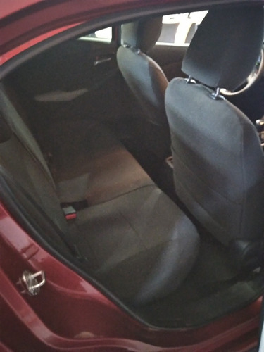 Imagen 10 de 13 de Toyota Yaris 1.5 R Le At 2016