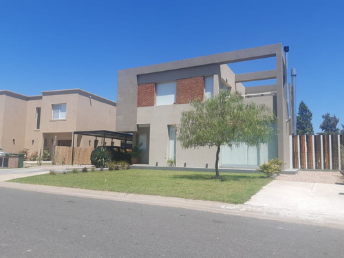 Imagen 2 de 30 de Casa En Alquiler Barrio San Gabriel Villa Nueva