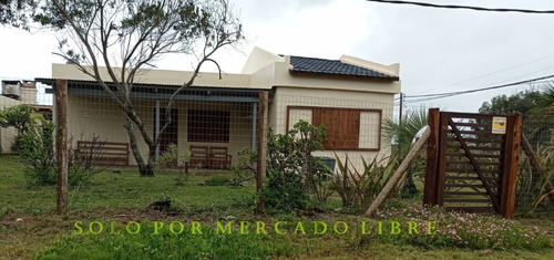 Casa Esquina, Para 8 Personas, A Una Cuadra De La Playa.