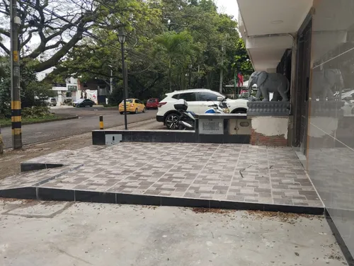 Local En Arriendo En Urbanización La Flora. Cod A11636