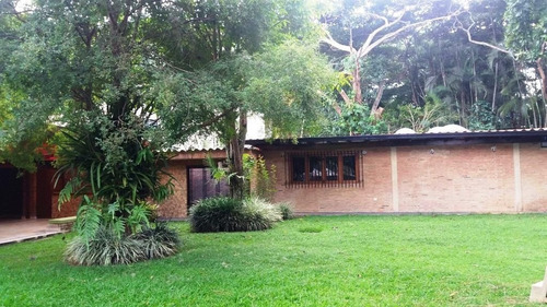 Imagen 18 de 20 de 22-16200. Remodelada, Acceso A Jardines Desde Cada Espacio En Cerro Verde