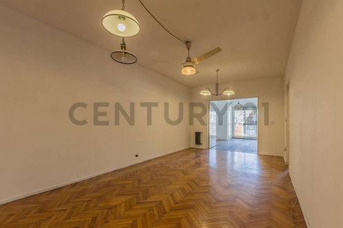 Imagen 3 de 30 de Venta Departamento 4 Ambientes Grandes Balcón Balvanera
