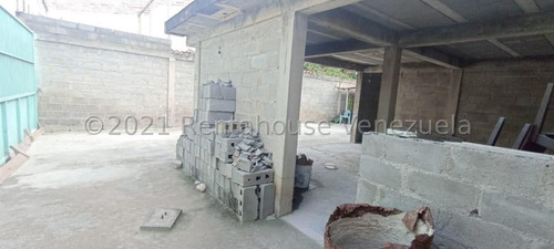 Imagen 29 de 30 de Casa En Venta El Ujano, Zona Este Barquisimeto, 242 Metros2, Construcción Nueva,facil Acceso A Zona Comercial. Contacto 0424-5620928 Flex 22-9075 Z29