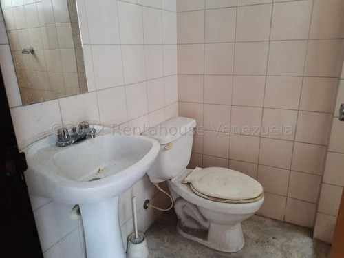 Imagen 10 de 13 de Local Comercial En Venta En Av. Bolívar, San Juan De Los Morros. 23-263