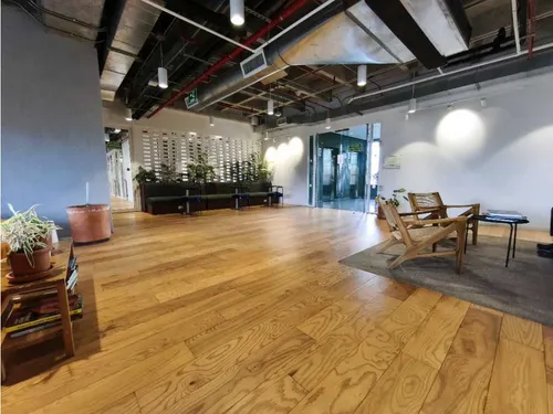 Oficina Amoblada Arriendo De 1.306m2 En Medellín Poblado