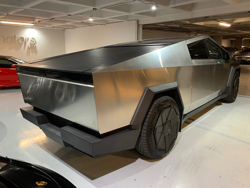 Tesla Cybertruck Cyberbeast
