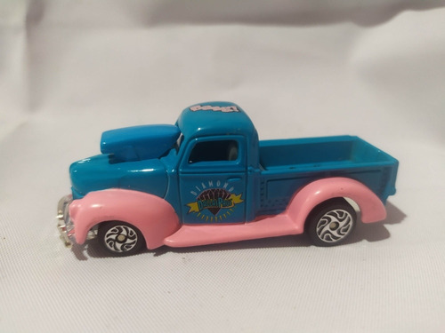 '40 Ford Diamond Dallas Page, Racing Champions. Ofrece