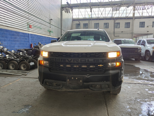 Chevrolet Silverado 4.3 WT DOBLE CABINA 4X4 TA