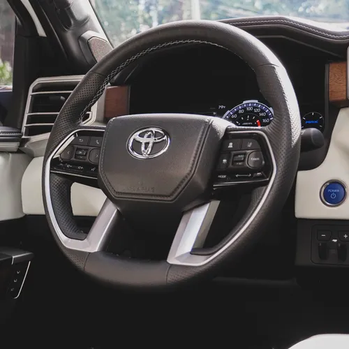 Toyota Sequoia 3.5 4WD CAPSTONE 4x4