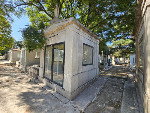 Cripta Familiar Dentro Del Panteón Español