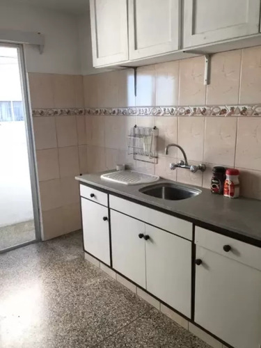 Apartamento De 2 Dormitorios Excelente Ubicación En Aguada