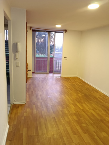 Departamento En Venta Con Estacionamiento, Altos De Maipú