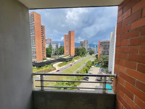 Apartamento En Venta En Los Balsos. Cod V11997