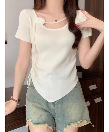 Top De Punto Con Cuello Redondo Y Lazo Floral