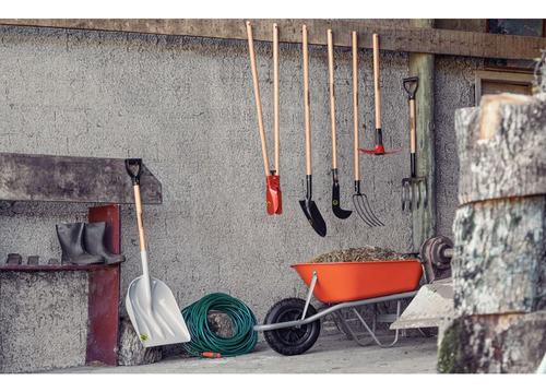 Pala Tramontina de plástico con mango ergonómico ligero en color gris Carvoeira