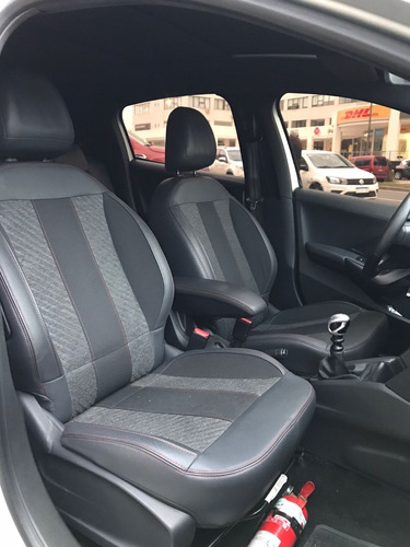 Imagen 9 de 16 de Peugeot 208 1.6 Gt Thp