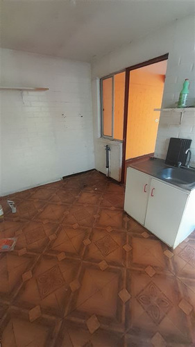 Casa En Venta De 2 Dormitorios En Padre Hurtado