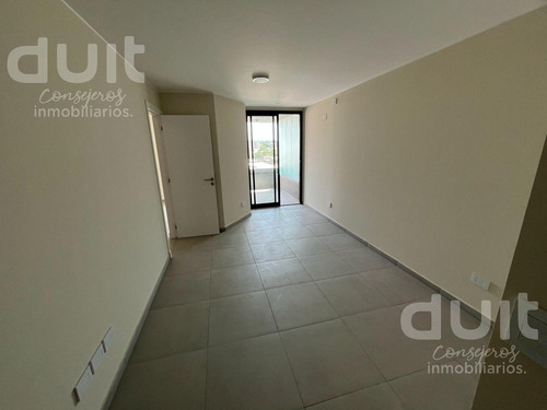 Venta En Nueva Córdoba - Planta Baja De 66 Metros Propios Y Patio Exclusivo