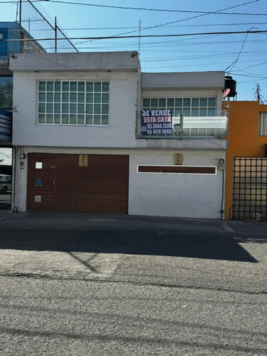 Casa En Venta, Amplia, Súper Ubicada Para Negocio O Casa Habitación