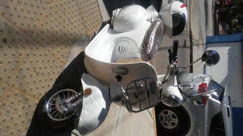 Imagen 10 de 25 de Sunra Vespa Vintage Litio Stock Electrica 3000w Retro
