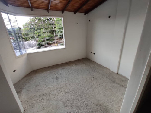 Imagen 12 de 17 de Townhouse En Venta En El Limon, Arias Blanco 04121994409