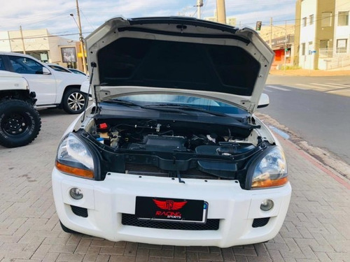 Imagem 3 de 14 de Tucson 2.0 Mpfi Gls 16v 143cv 2wd Flex 4p Automático 2015
