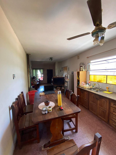 Casa En Venta En Colonia Caroya 3 Dorm + Dpto A Reciclar