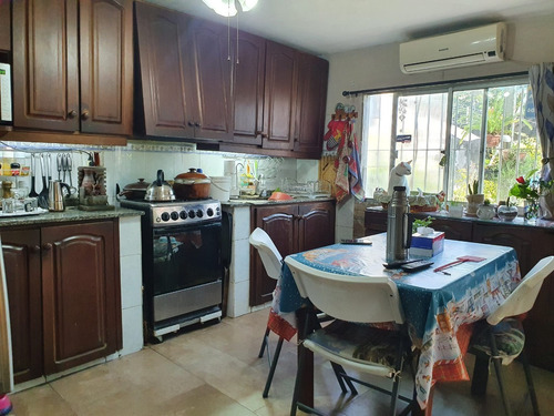 Imagen 9 de 15 de Inmobiliaria Rias Altas Vende Casa Con Muchas Comodidades