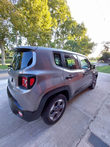 Imagen 6 de 9 de Jeep Renegade 1.8l Sport 2018