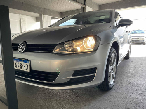 Imagen 4 de 20 de Volkswagen Golf 2016 1.6 Trendline