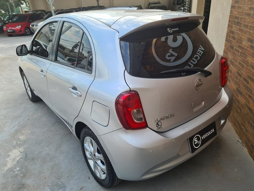 Imagem 3 de 7 de Nissan March 1.0 Sv 12v Flex 4p Manual