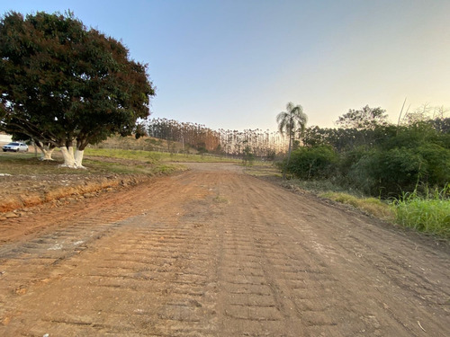 Imagem 7 de 14 de R07- Casa Toda Pronta Na Cidade De Guararema.