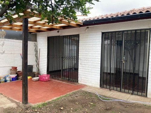 Casa 2 Dorm, 2 Baños, 2 Estacionam  (4192)