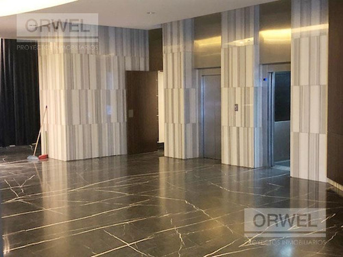 Imagen 15 de 20 de 75 M2 En Excelente Edificio En Esquina! Opción Con O Sin Renta !!!