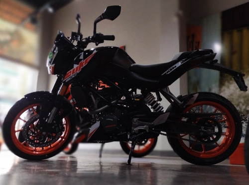 Imagen 10 de 25 de Ktm Duke 200 Blanca 0km 2023 Automoto Lanús