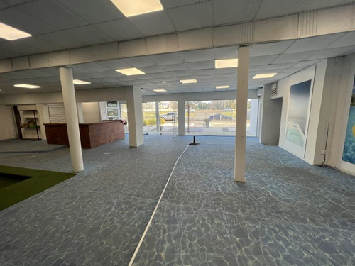 Imagen 8 de 12 de Venta Local Comercial En Av. Giannatassio
