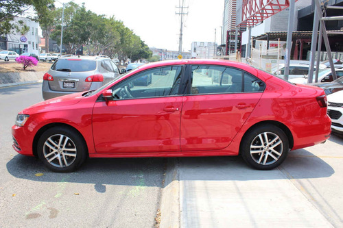 Volkswagen Jetta 2017 4p Trendline L5/2.5 Man