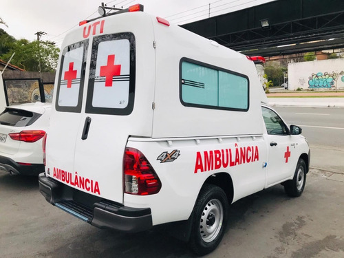 Toyota Hilux Ambulancia 2.8 Tdi Cab. Simples Chassis 4x4 2p