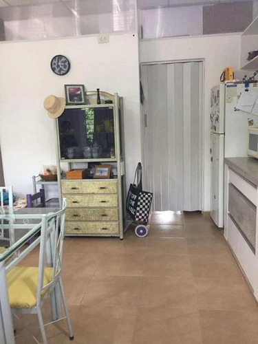 Casa En Venta - 3 Dormitorios 2 Baños - Paraná