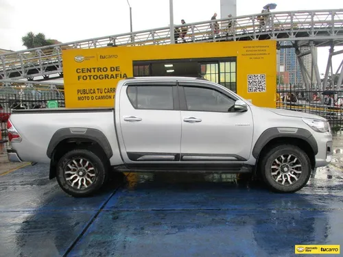 Toyota Hilux Doblecabina 4x4 2400cc Mt Aa