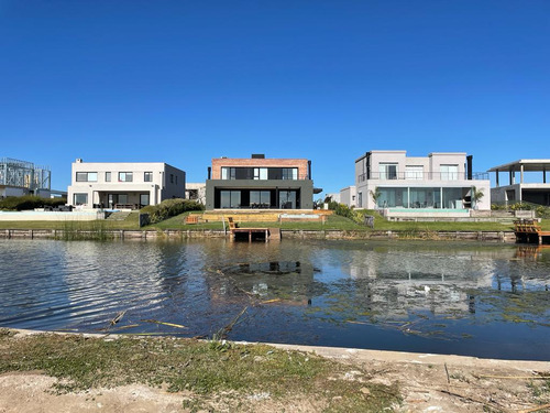 Puertos - Riberas - Lote Al Agua En Venta !!