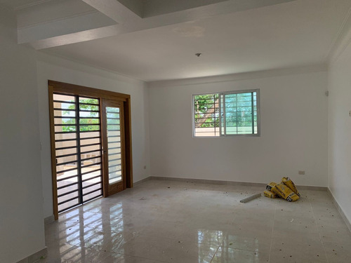 Imagen 15 de 29 de Casa Nueva En Proyecto Cerrado