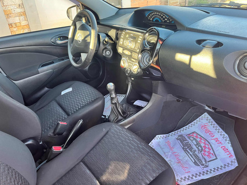 Toyota Etios 1.5 16v Xs 4p