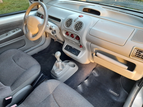 Renault Twingo 1.2 Expression Aa 2001