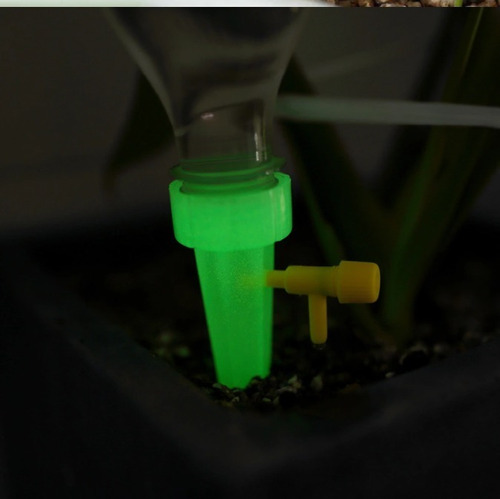 Imagen 1 de 3 de 10 Sistema Riego Botellas Agua Para Jardín Automático 10pzs.